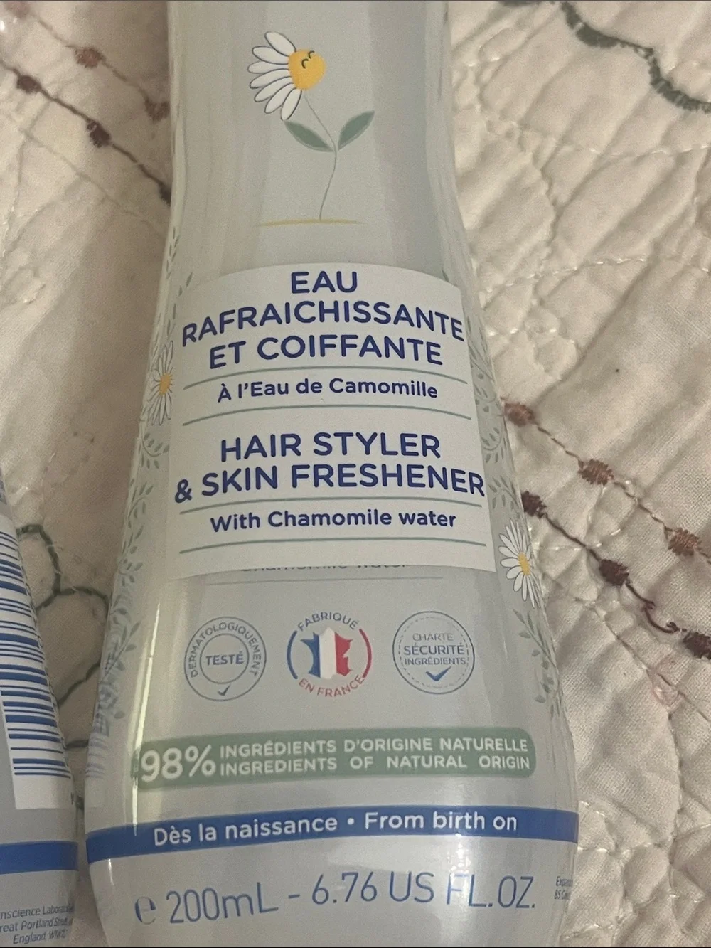 Mustela Hair Styler & Skin Freshener Spray — White/Blue